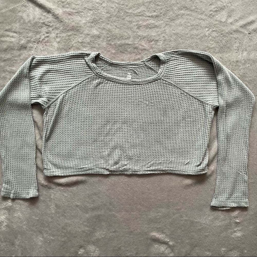 light green cropped longsleeve